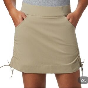 NWT Columbia Omni-Shade Khaki Skort with Pockets Size Small